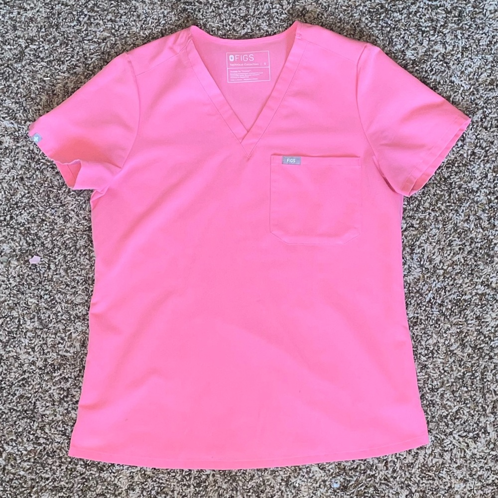 Figs Catarina scrub top: small, neon pink